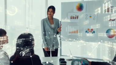 Şirket personeli toplantısındaki iş adamları imrendirici grafikle