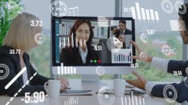 Şirket personeli toplantısındaki iş adamlarının yaratıcı görüntüsü