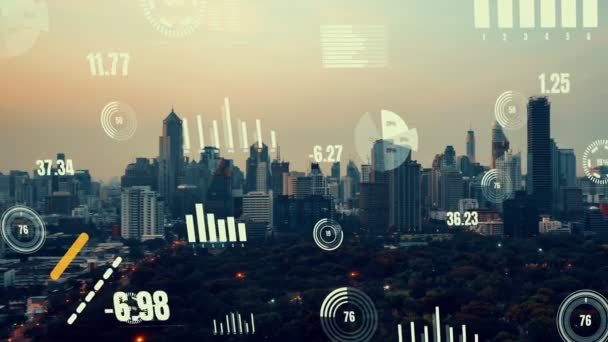 Antarmuka analisis data bisnis terbang di atas kota pintar yang menunjukkan perubahan masa depan — Stok Video