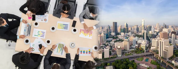 Grupo de empresários reunião tiro de vista superior ampliar vista — Fotografia de Stock