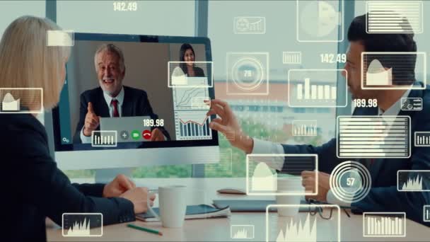 Creativo visivo di uomini d'affari in una riunione del personale aziendale in videochiamata — Video Stock