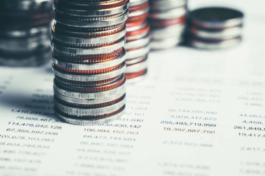 Altın para yığını Hazine mevduat banka hesabında tasarruf para yığını