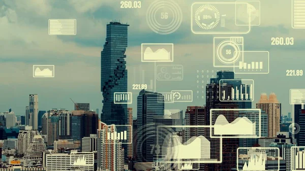 Business data analytické rozhraní létat nad chytrým městem ukazuje změny budoucnosti — Stock fotografie