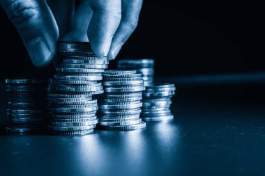 Altın para yığını Hazine mevduat banka hesabında tasarruf para yığını