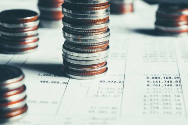 Altın para yığını Hazine mevduat banka hesabında tasarruf para yığını