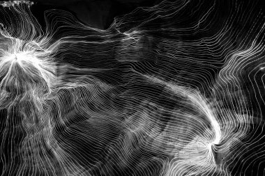 Ağ noktaları ve koyu arkaplanı birbirine bağlayan dijital dokuma çizgilerinin soyut dalgası