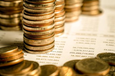 Altın para yığını Hazine mevduat banka hesabında tasarruf para yığını