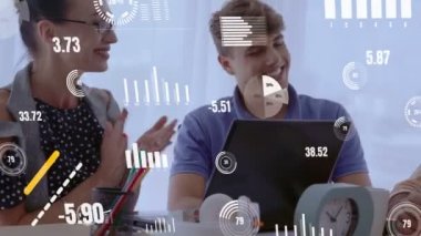 Kurumsal personel toplantısında iş adamlarının kavramsal vizyonu