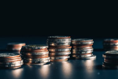 Altın para yığını Hazine mevduat banka hesabında tasarruf para yığını