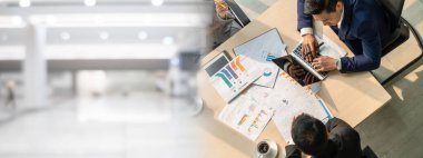 İş adamları grup toplantısı daha geniş açıdan çekildi