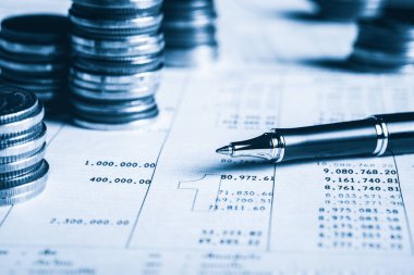 Altın para yığını Hazine mevduat banka hesabında tasarruf para yığını