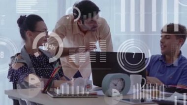 Kurumsal personel toplantısında iş adamlarının kavramsal vizyonu