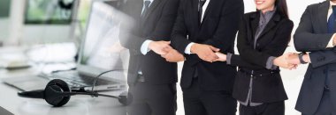 Başarılı iş adamlarının bir arada durması görüşü genişletiyor