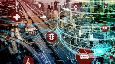 Yeni şehir yolunda gelecekteki araba trafiği için akıllı ulaşım teknolojisi kavramı