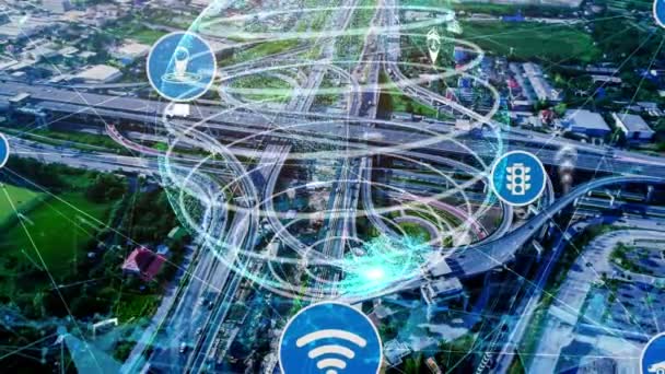 Концепция интеллектуальных транспортных технологий для будущего автомобильного движения на новой городской дороге — стоковое видео