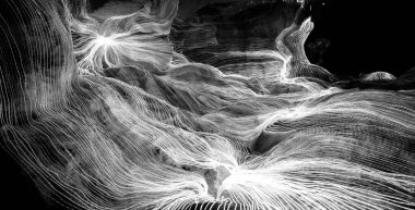 Ağ noktaları ve koyu arkaplanı birbirine bağlayan dijital dokuma çizgilerinin soyut dalgası