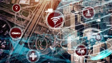 Yeni şehir yolunda gelecekteki araba trafiği için akıllı ulaşım teknolojisi kavramı