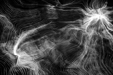 Ağ noktaları ve koyu arkaplanı birbirine bağlayan dijital dokuma çizgilerinin soyut dalgası