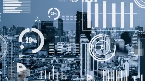 Interface analítica de dados de negócios sobrevoa cidade inteligente mostrando futuro de alteração — Vídeo de Stock