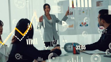 Şirket personeli toplantısındaki iş adamları imrendirici grafikle