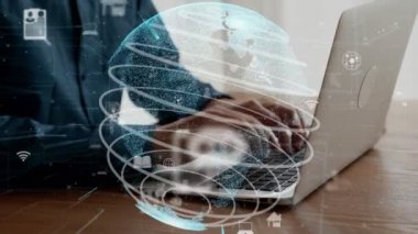 İş adamı dünya çapında sosyal ağa bağlanmak için yetenekli dizüstü bilgisayar kullanıyor