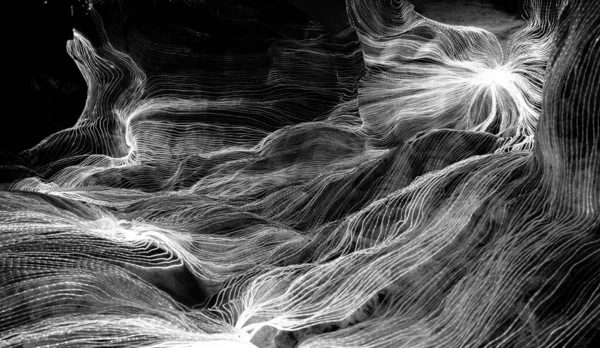 Ağ noktaları ve koyu arkaplanı birbirine bağlayan dijital dokuma çizgilerinin soyut dalgası