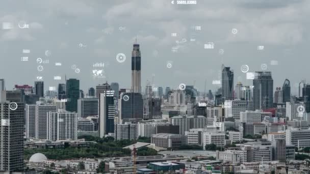 L'interface analytique de données d'affaires survole la ville intelligente montrant l'avenir de l'altération — Video