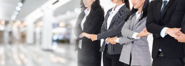 Başarılı iş adamlarının bir arada durması görüşü genişletiyor