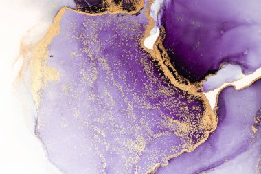Kağıt üzerinde mermer sıvı mürekkep resminin mor altın soyut arkaplanı .
