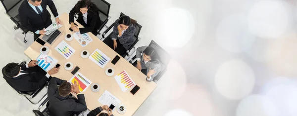 Grupo de empresários reunião tiro de vista superior ampliar vista — Fotografia de Stock