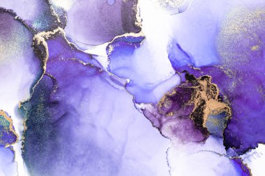 Kağıt üzerinde mermer sıvı mürekkep resminin mor altın soyut arkaplanı .