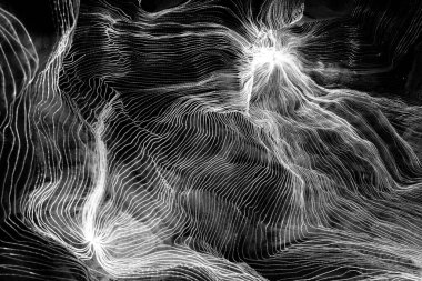 Ağ noktaları ve koyu arkaplanı birbirine bağlayan dijital dokuma çizgilerinin soyut dalgası