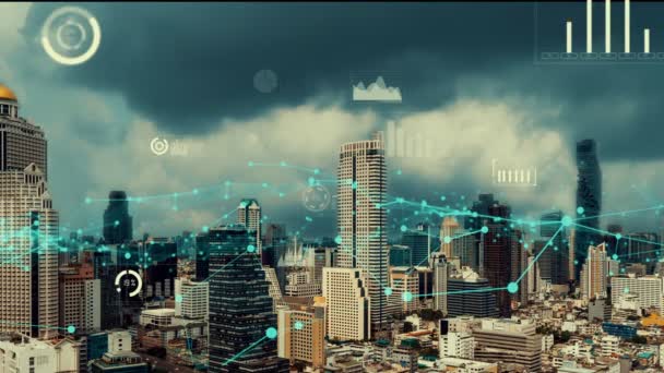Bedrijfsgegevens analytische interface vliegen over slimme stad tonen verandering toekomst — Stockvideo