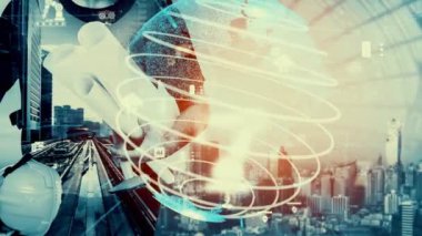 Gelecekteki bina inşaatı ve HUD hologram grafik tasarımı ile yaratıcı mühendislik projesi konsepti. İnşaat mühendisi, mimar ya da inşaat işçisi modern sivil teknoloji ile çalışıyor..