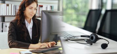 Ofiste çalışan kulaklık takan işadamları uzak müşteri ya da meslektaşlarını desteklemek için çalışıyorlar. Çağrı merkezi, tele pazarlama, müşteri destek acentesi geniş görünümde hizmet sunar .