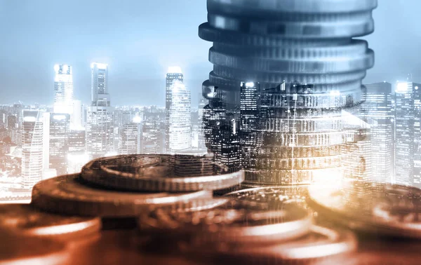 Finans ve para teknolojisi iş refahı ve varlık yönetimi kavramı. Yaratıcı grafik, refah karı elde etmek için değerli varlıklara yatırım yaparak ekonomi ve mali büyümeyi gösteriyor .