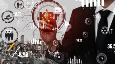 KPI İş Konsepti Performans Göstergesi - İş hedefi değerlendirme sembollerini ve KPI yönetiminin pazarlanması için analitik sayıları gösteren modern grafik arayüzü.