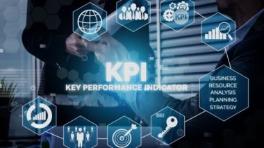 KPI İş Konsepti Performans Göstergesi - İş hedefi değerlendirme sembollerini ve KPI yönetiminin pazarlanması için analitik sayıları gösteren modern grafik arayüzü.