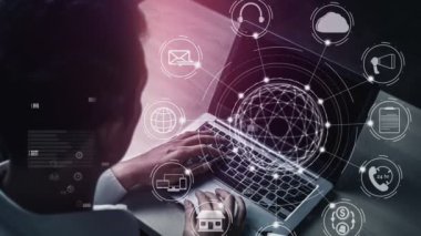Çevrimiçi perakende ticaret kavramının Omni kanal teknolojisi. Sosyal medya platformunda çok kanallı pazarlama internet ödeme kanalı, çevrimiçi perakende alışveriş ve omni dijital uygulama hizmeti sunmaktadır..