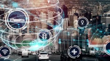 Yeni şehir yolunda gelecek araba trafiği için akıllı ulaşım teknolojisi kavramı. Sanal akıllı sistem, şehir sokaklarındaki araç verilerini birbirine bağlamak için dijital bilgi analizi yapıyor .