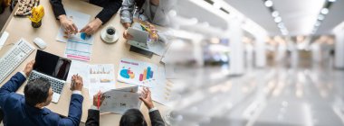 İş adamları grup toplantısı ofisteki en geniş bakış açısından çekildi. İş kadınları, iş adamları ve ofis çalışanları, proje planlama belgeleriyle takım konferansında toplantı masasında çalışıyorlar. .