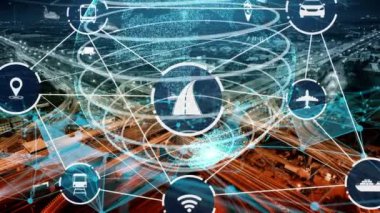 Yeni şehir yolunda gelecek araba trafiği için akıllı ulaşım teknolojisi kavramı. Sanal akıllı sistem, şehir sokaklarındaki araç verilerini birbirine bağlamak için dijital bilgi analizi yapıyor .