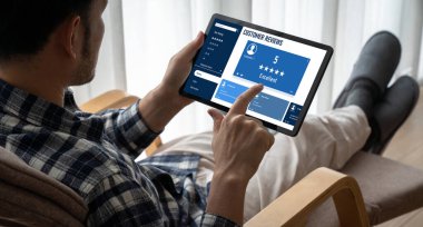 Şirket işleri için mod bilgisayar yazılımının müşteri deneyimi ve gözden geçirme analizi