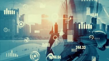 Gelecekteki bina inşaatı ve HUD hologram grafik tasarımı ile yaratıcı mühendislik projesi konsepti. İnşaat mühendisi, mimar ya da inşaat işçisi modern sivil teknoloji ile çalışıyor..