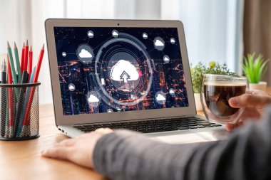 Mod uzak çalışma ve kişisel veri depolama için bulut hesaplama yazılımı