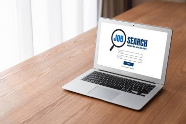 Çalışanların işe alım İnternet ağındaki iş fırsatlarını araması için mod web sitesinde online iş araması