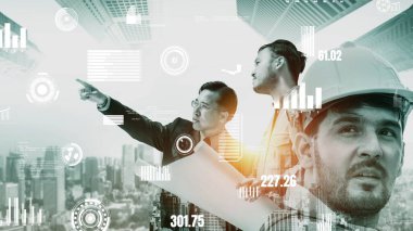 Gelecekteki bina inşaatı ve HUD hologram grafik tasarımı ile yaratıcı mühendislik projesi konsepti. İnşaat mühendisi, mimar ya da inşaat işçisi modern sivil teknoloji ile çalışıyor..