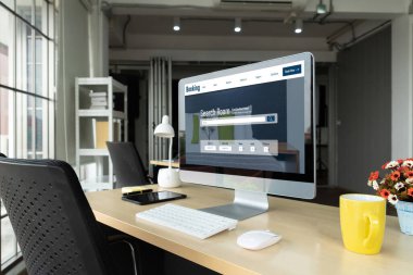 Çevrimiçi otel konaklama rezervasyon sitesi mod rezervasyon sistemi sağlar. Seyahat teknolojisi kavramı .