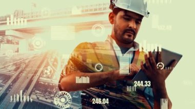 Gelecekteki bina inşaatı ve HUD hologram grafik tasarımı ile yaratıcı mühendislik projesi konsepti. İnşaat mühendisi, mimar ya da inşaat işçisi modern sivil teknoloji ile çalışıyor..