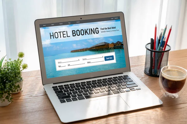 Online Hotel Accommodation Booking Website Provide Modish Reservation System Travel — Stock Photo, Image